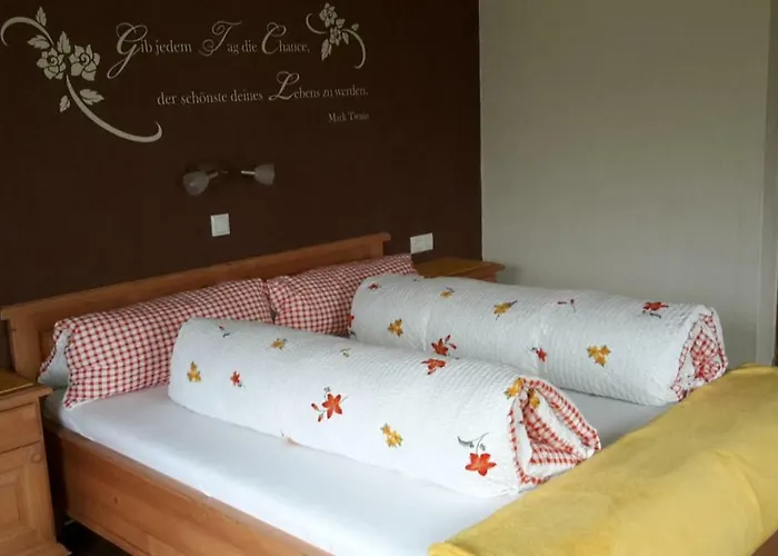 Landhaus Egger بيت ضيافة *